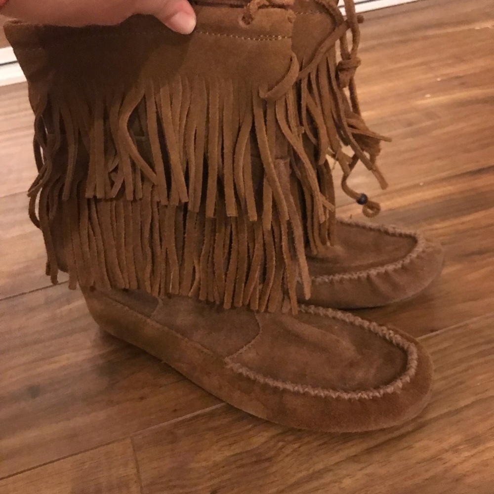 Minnetonka Mocasin Boots